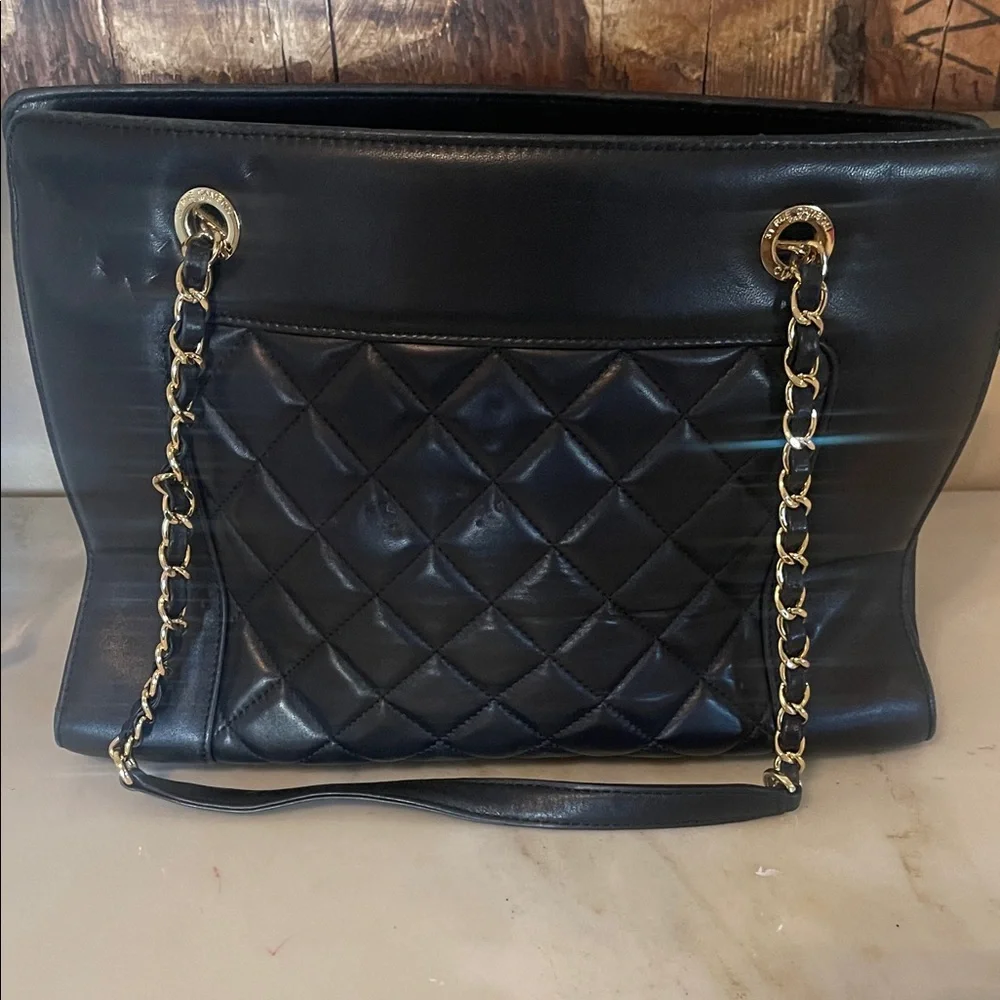 Black Quilted Shoulder Bag with Gold Chain - Picture 1 of 6